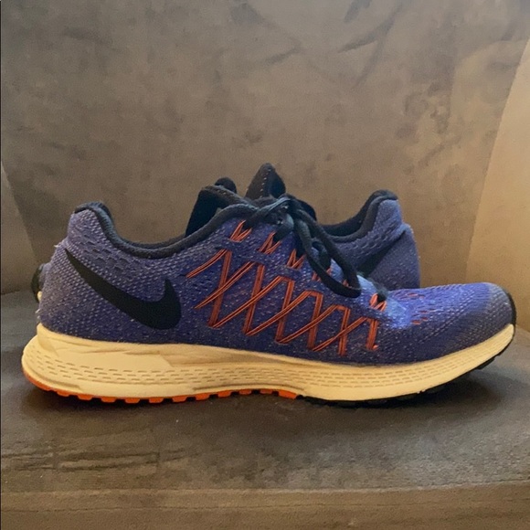 Nike Sneakers - Picture 3 of 5